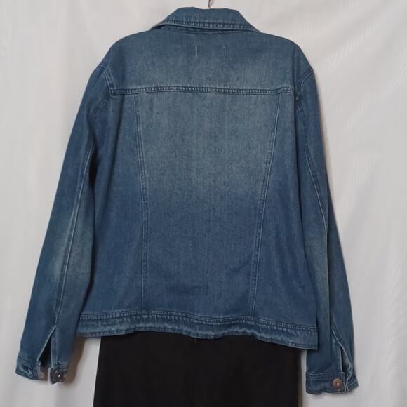 Dollhouse Women's Denim Jeans Jacket. Size 1X - Picture 6 of 15